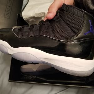 Retro 11 space jams (2016)